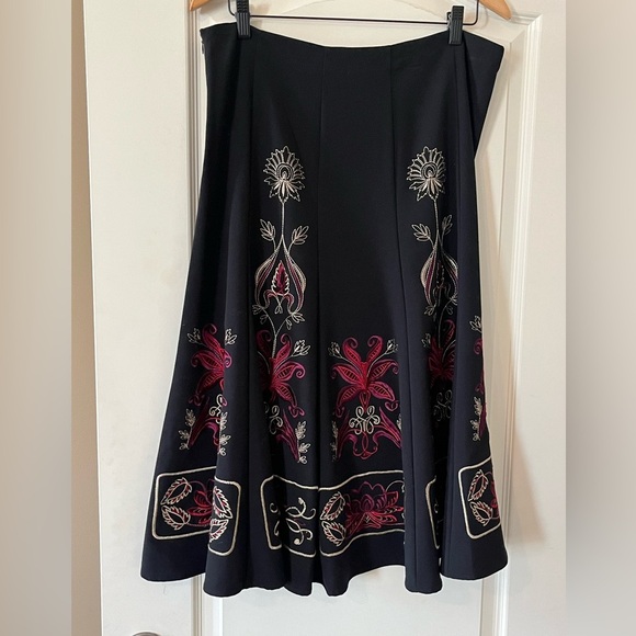 Sunny Leigh Elegant Black Patterned Mid-Length Skirt Women’s Size 14 - Picture 2 of 16